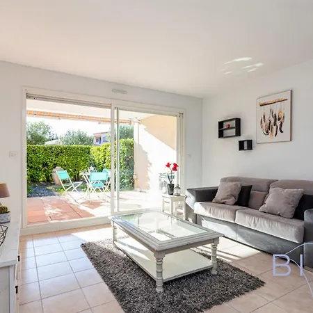 Spacious Pool And Parking Appartement *