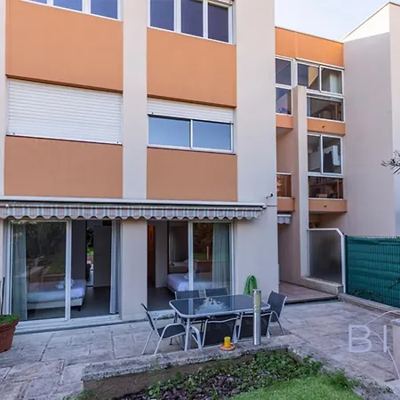 Spacious Pool And Parking Appartement *