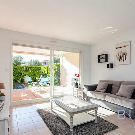 Spacious Pool And Parking Appartement