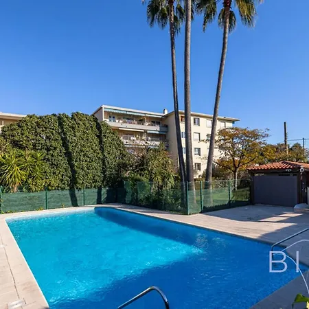 Appartement Spacious Pool And Parking