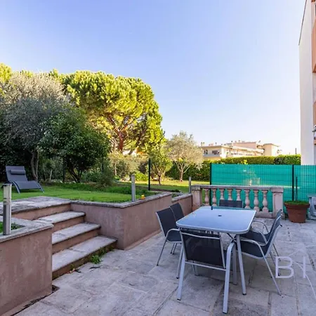 Spacious Pool And Parking Appartement Antibes