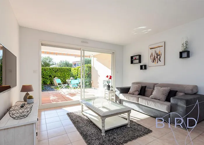 Spacious Pool And Parking Appartement *