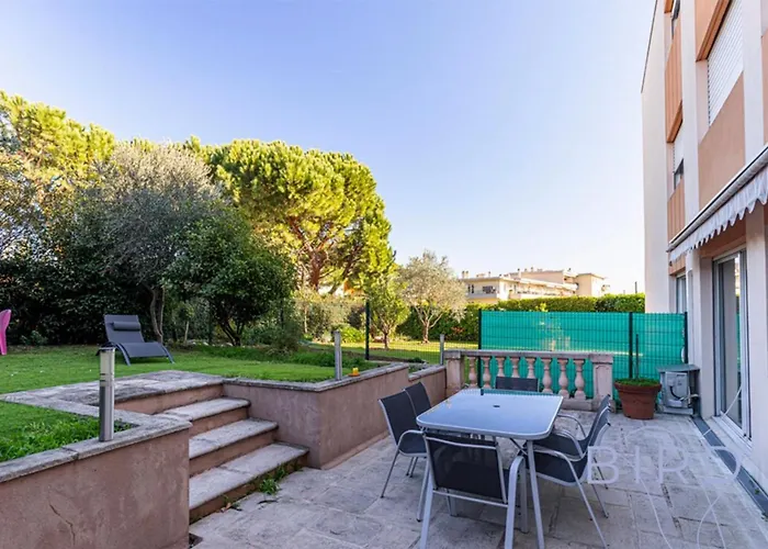 Spacious Pool And Parking Appartement *